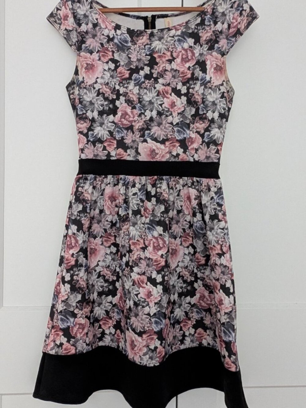 Target Dress - Small - Picture 2 of 4